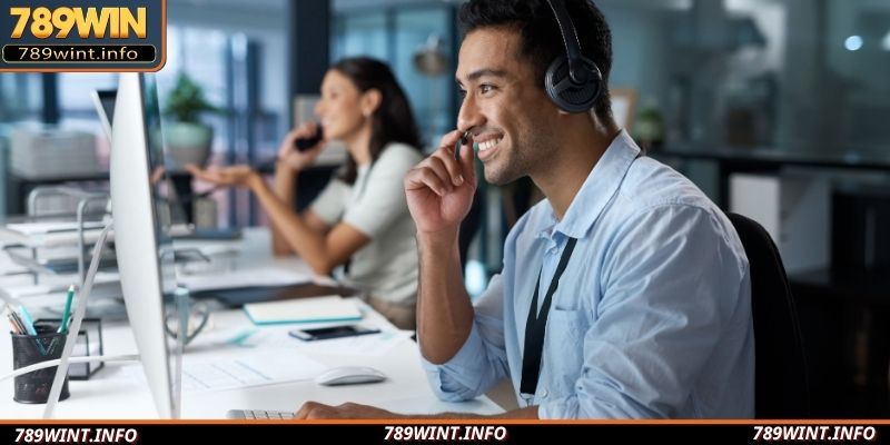 Nhận hỗ trợ toàn diện khi khách hàng tham gia tại sảnh